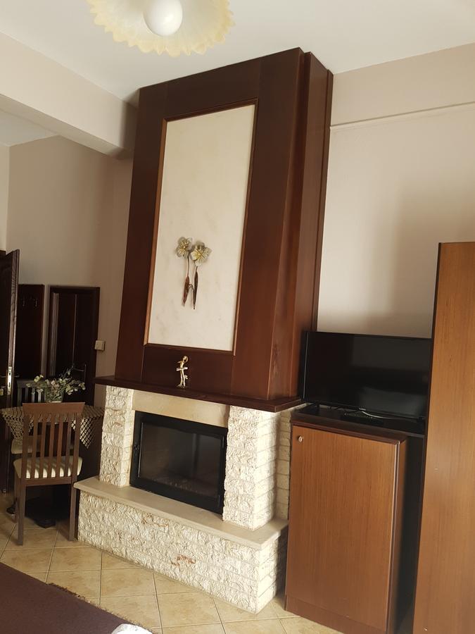 Xenonas Arxontiko Apartment Loutraki  Exterior photo